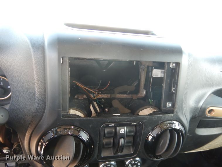 image for item DH8910 2014 Jeep Wrangler  SUV