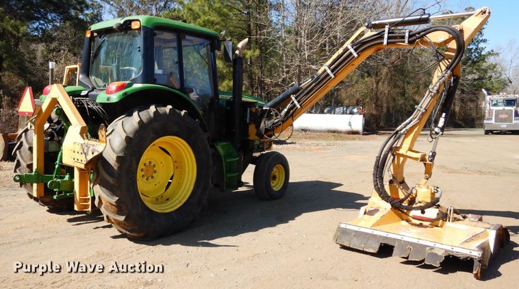 image for item DI8678 2013 John Deere 6105M  tractor