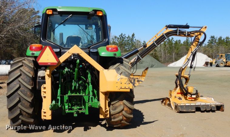 image for item DI8678 2013 John Deere 6105M  tractor