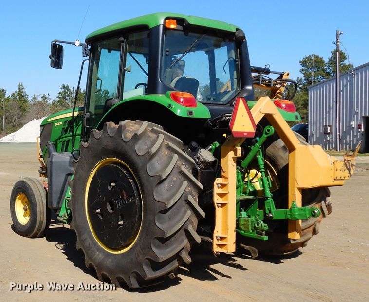 image for item DI8678 2013 John Deere 6105M  tractor