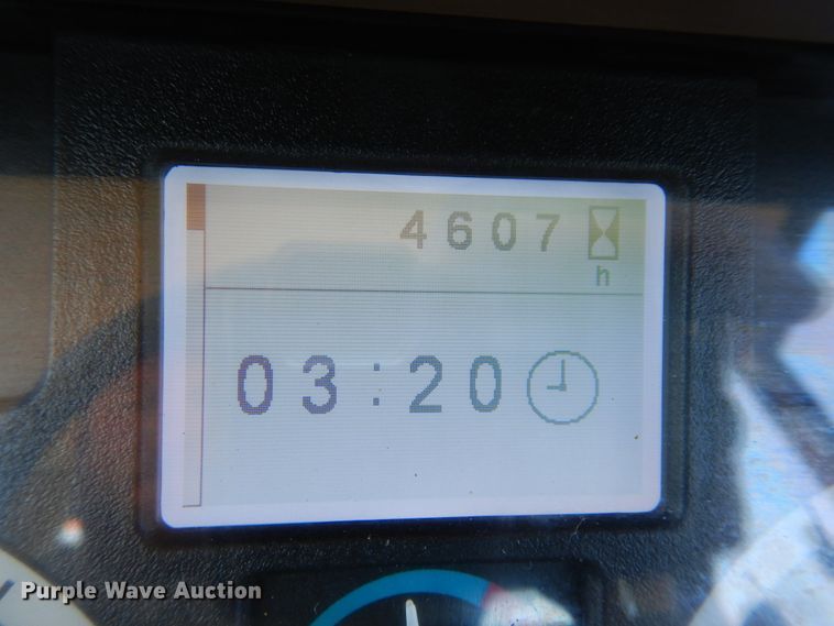 image for item DI8678 2013 John Deere 6105M  tractor