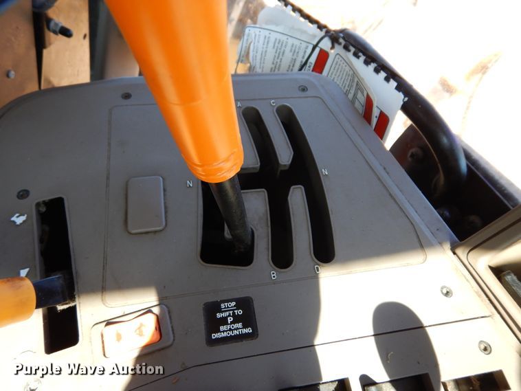 image for item DI8678 2013 John Deere 6105M  tractor