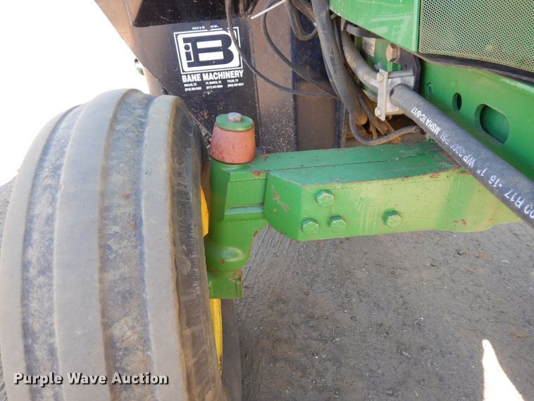 image for item DI8678 2013 John Deere 6105M  tractor