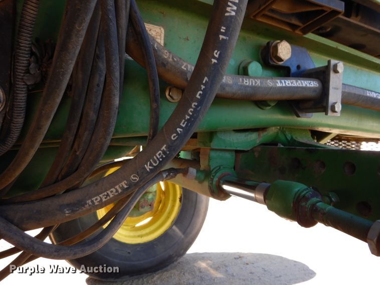 image for item DI8678 2013 John Deere 6105M  tractor