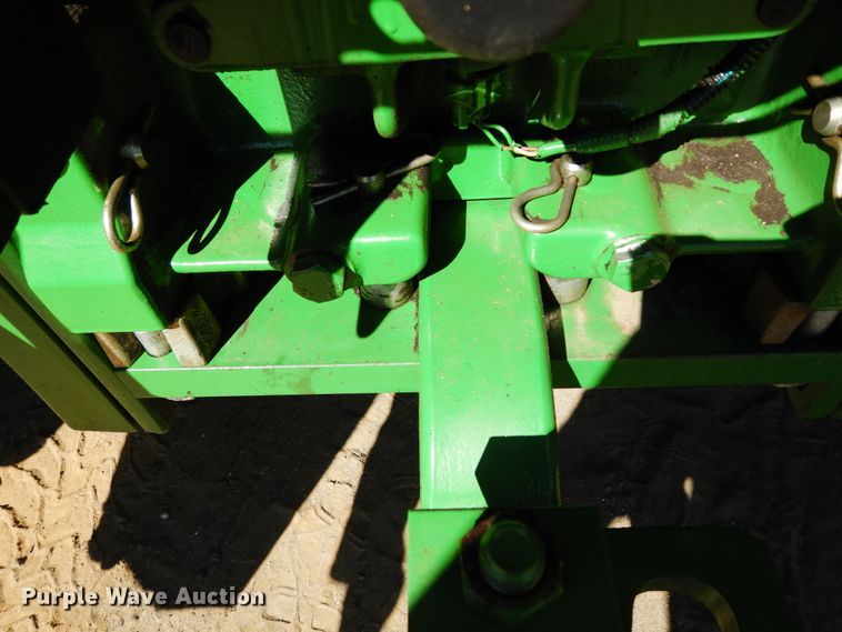 image for item DI8678 2013 John Deere 6105M  tractor