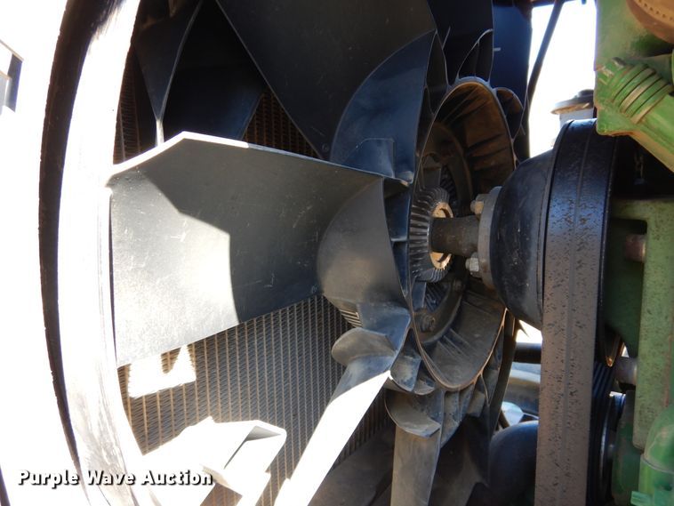 image for item DI8678 2013 John Deere 6105M  tractor