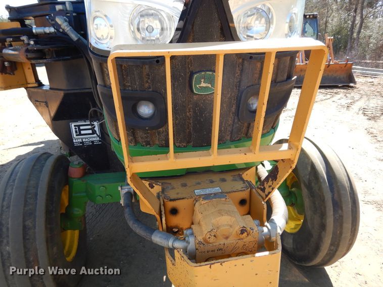 image for item DI8678 2013 John Deere 6105M  tractor