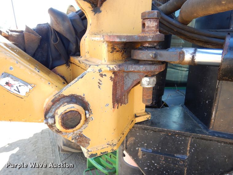 image for item DI8678 2013 John Deere 6105M  tractor