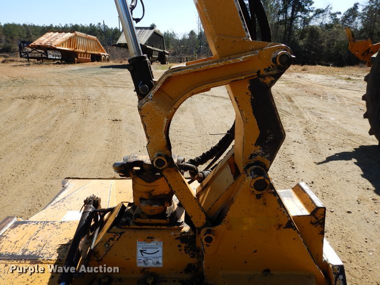 image for item DI8678 2013 John Deere 6105M  tractor