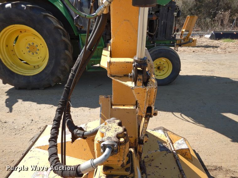 image for item DI8678 2013 John Deere 6105M  tractor