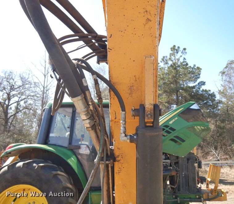 image for item DI8678 2013 John Deere 6105M  tractor