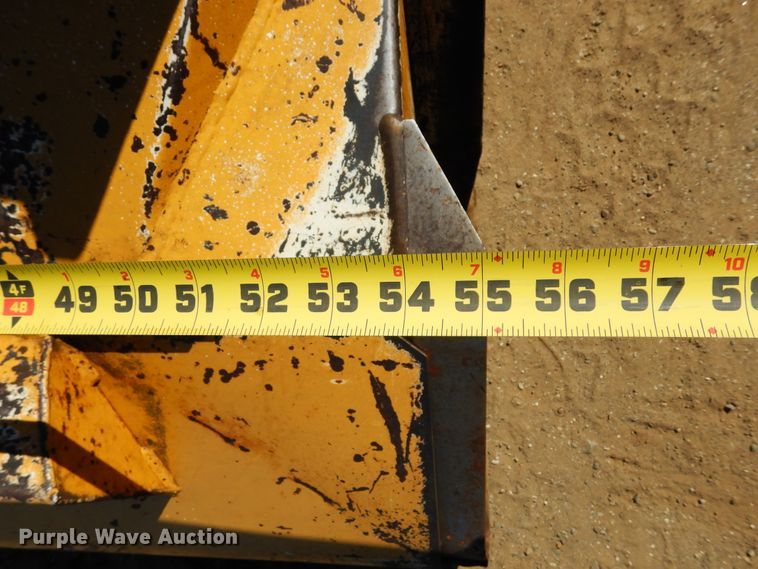 image for item DI8678 2013 John Deere 6105M  tractor