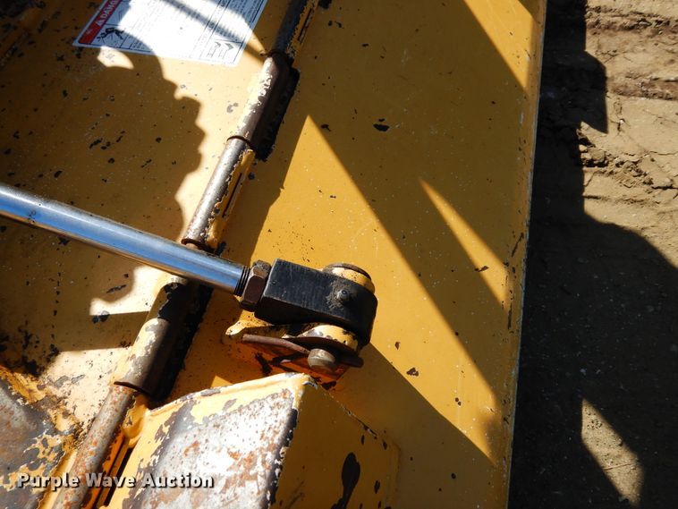 image for item DI8678 2013 John Deere 6105M  tractor