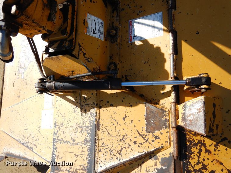 image for item DI8678 2013 John Deere 6105M  tractor