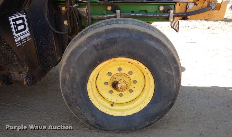 image for item DI8678 2013 John Deere 6105M  tractor