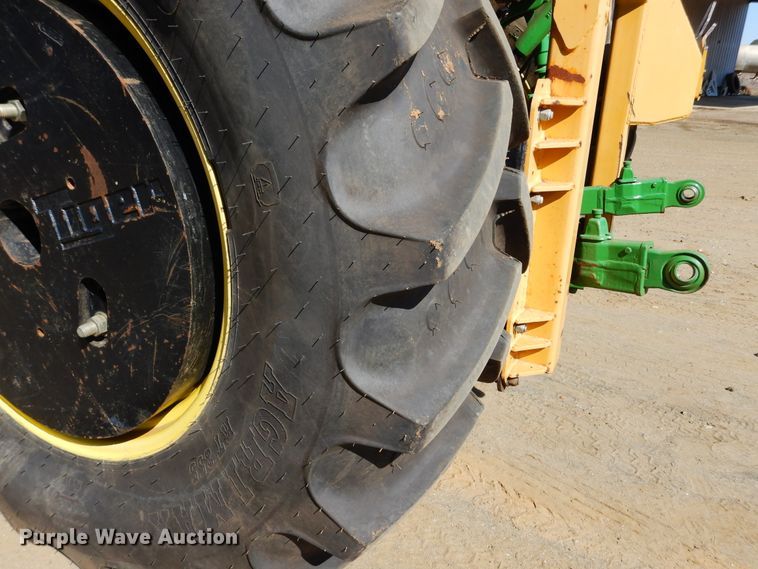 image for item DI8678 2013 John Deere 6105M  tractor