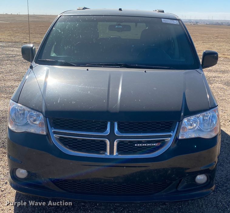 image for item DJ7585 2017 Dodge Grand Caravan  van