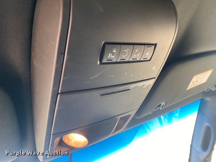 image for item DJ7585 2017 Dodge Grand Caravan  van