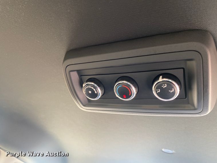 image for item DJ7585 2017 Dodge Grand Caravan  van