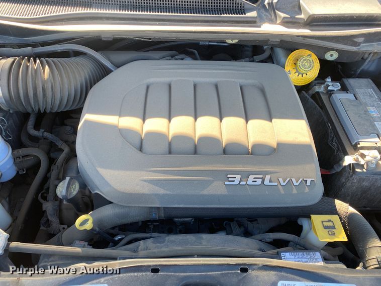 image for item DJ7585 2017 Dodge Grand Caravan  van