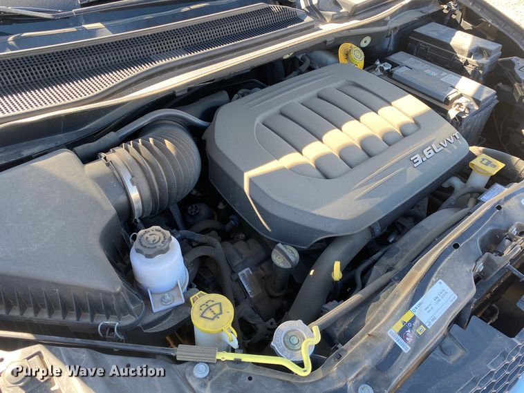 image for item DJ7585 2017 Dodge Grand Caravan  van