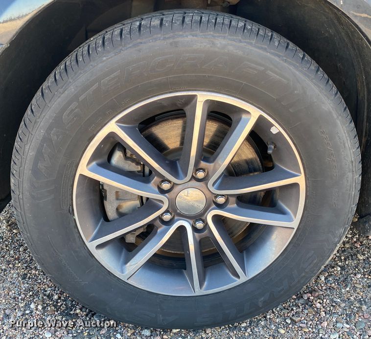 image for item DJ7585 2017 Dodge Grand Caravan  van