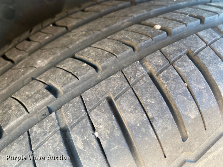 image for item DJ7585 2017 Dodge Grand Caravan  van