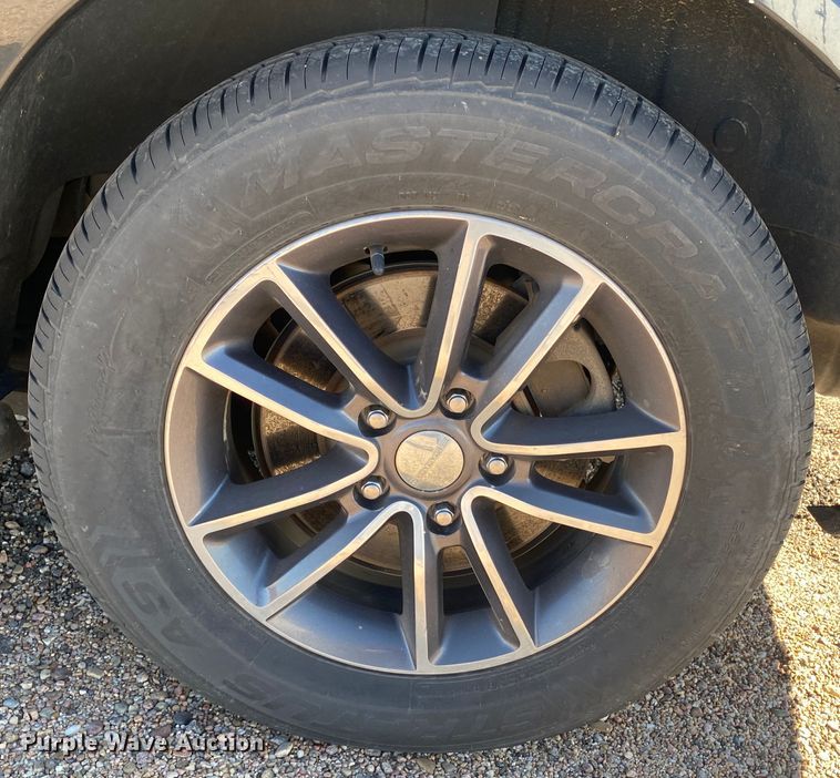 image for item DJ7585 2017 Dodge Grand Caravan  van