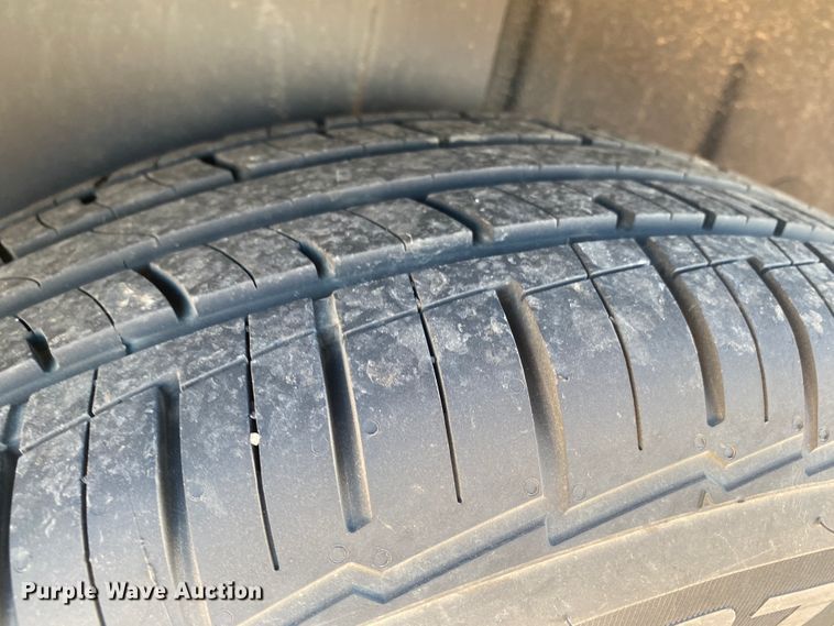 image for item DJ7585 2017 Dodge Grand Caravan  van