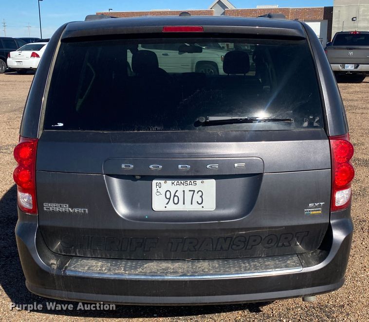 image for item DJ7586 2017 Dodge Grand Caravan  van