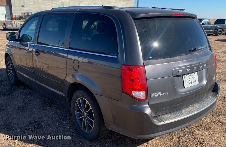 image for item DJ7586 2017 Dodge Grand Caravan  van