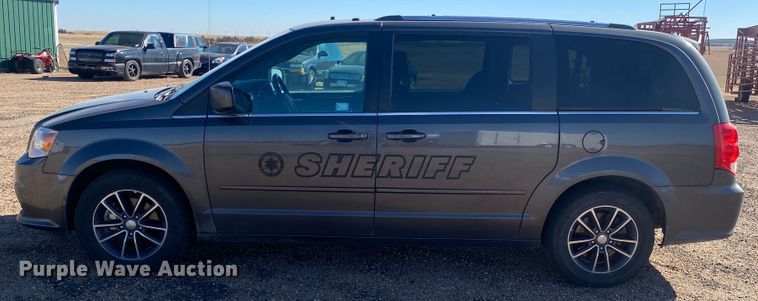 image for item DJ7586 2017 Dodge Grand Caravan  van