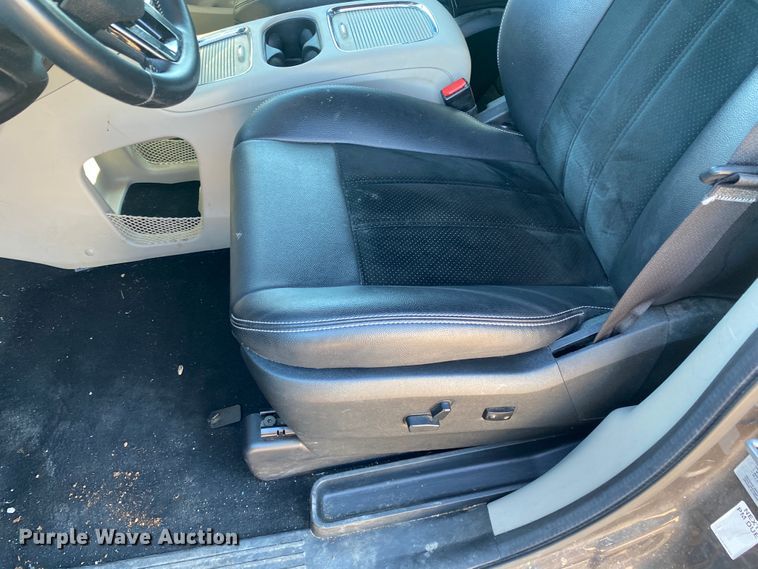 image for item DJ7586 2017 Dodge Grand Caravan  van