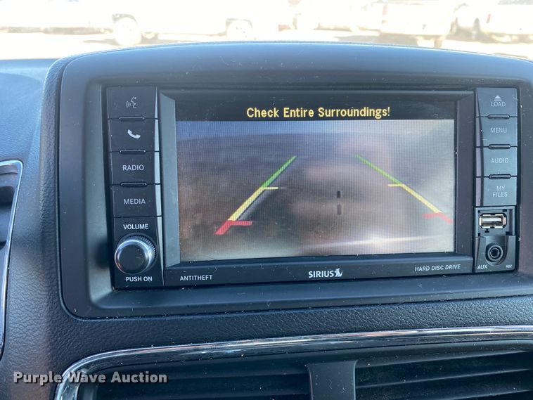 image for item DJ7586 2017 Dodge Grand Caravan  van