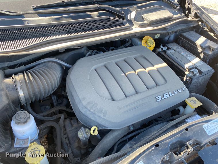 image for item DJ7586 2017 Dodge Grand Caravan  van