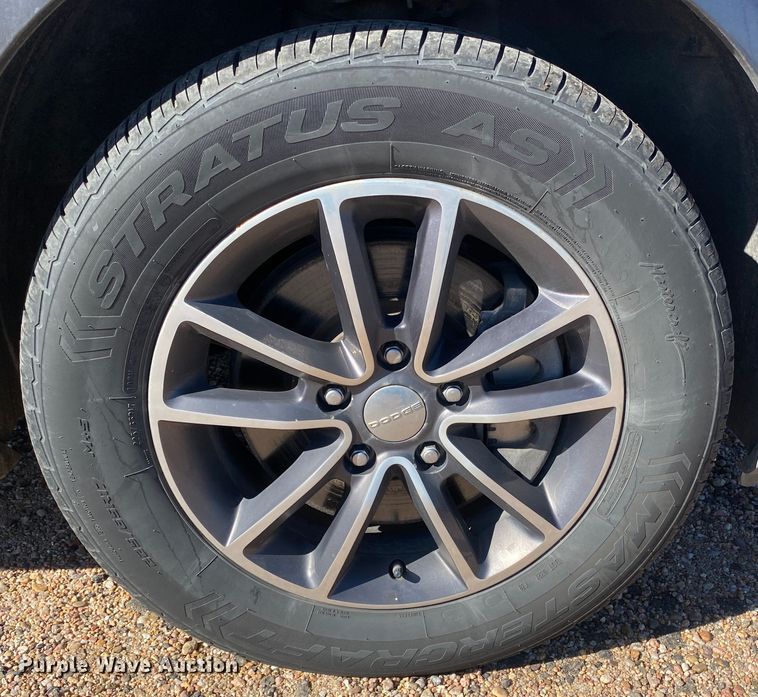 image for item DJ7586 2017 Dodge Grand Caravan  van