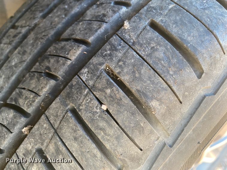 image for item DJ7586 2017 Dodge Grand Caravan  van