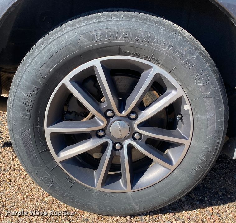 image for item DJ7586 2017 Dodge Grand Caravan  van