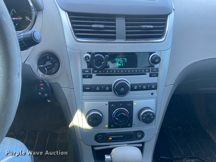 image for item DJ7587 2010 Chevrolet Malibu