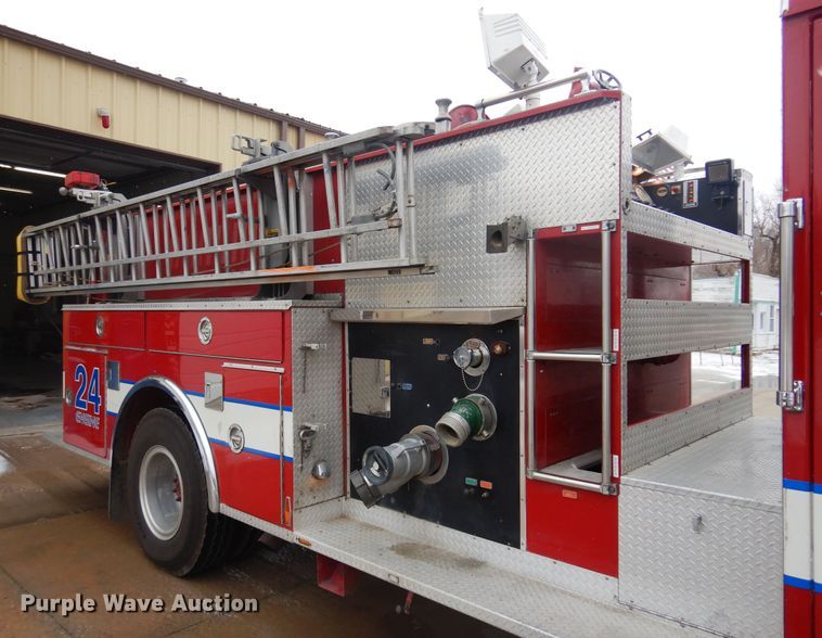 image for item DK4318 1987 Pierce  pumper fire truck