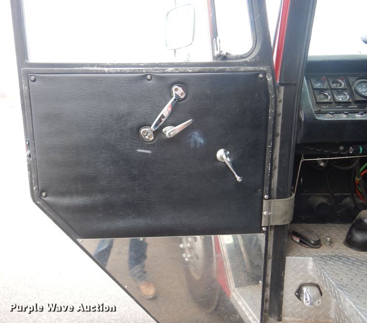 image for item DK4318 1987 Pierce  pumper fire truck