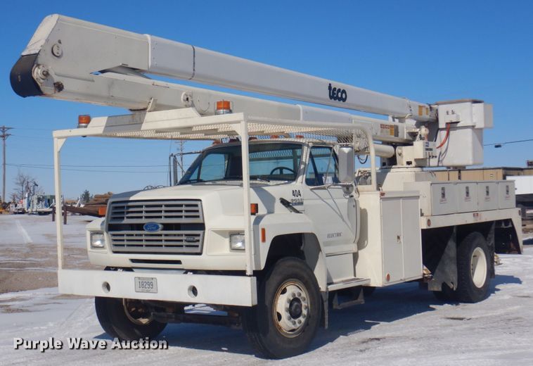 image for item DM5376 1994 Ford F700  bucket truck