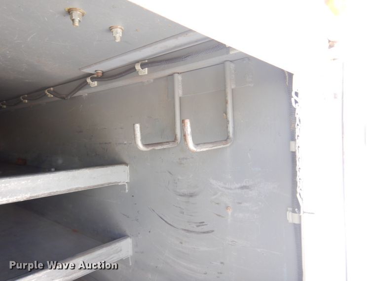 image for item DM5376 1994 Ford F700  bucket truck