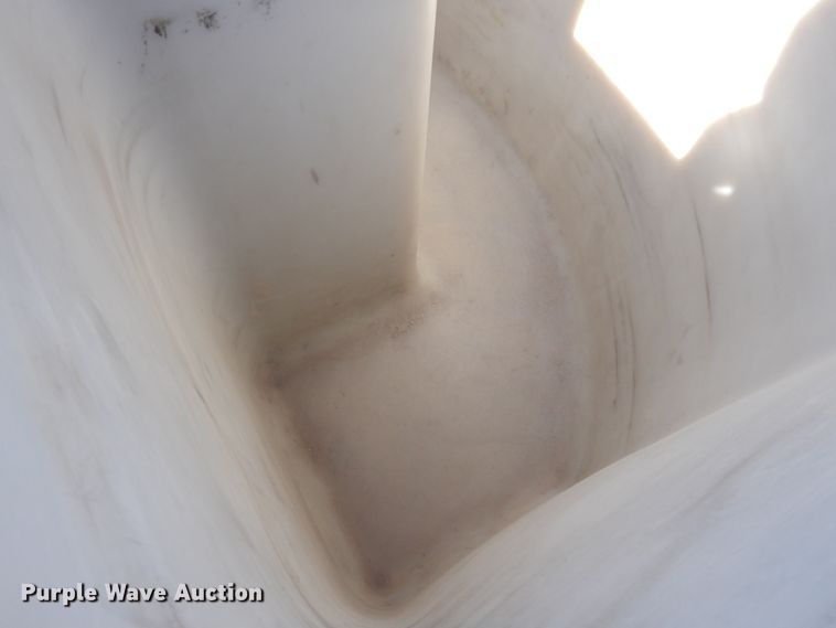 image for item DM5376 1994 Ford F700  bucket truck