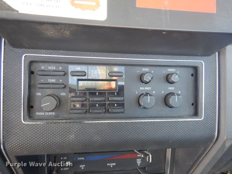 image for item DM5376 1994 Ford F700  bucket truck