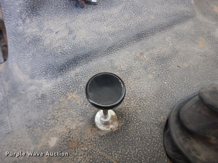 image for item DM5376 1994 Ford F700  bucket truck