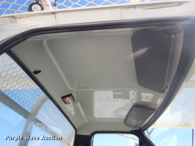 image for item DM5376 1994 Ford F700  bucket truck