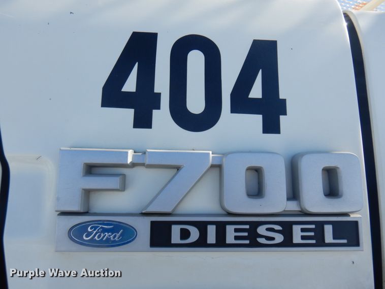 image for item DM5376 1994 Ford F700  bucket truck