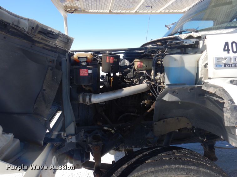 image for item DM5376 1994 Ford F700  bucket truck