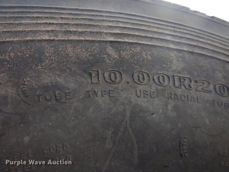 image for item DM5376 1994 Ford F700  bucket truck